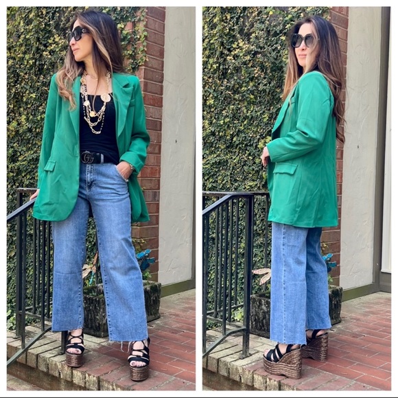 #22 ✨LAST ONE✨Made in Italy Hottest Trend Blazer with shoulder pads - Picture 5 of 5